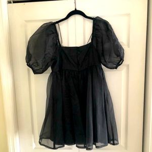 TCEC Black Puffer Sleeve Dress size: Medium